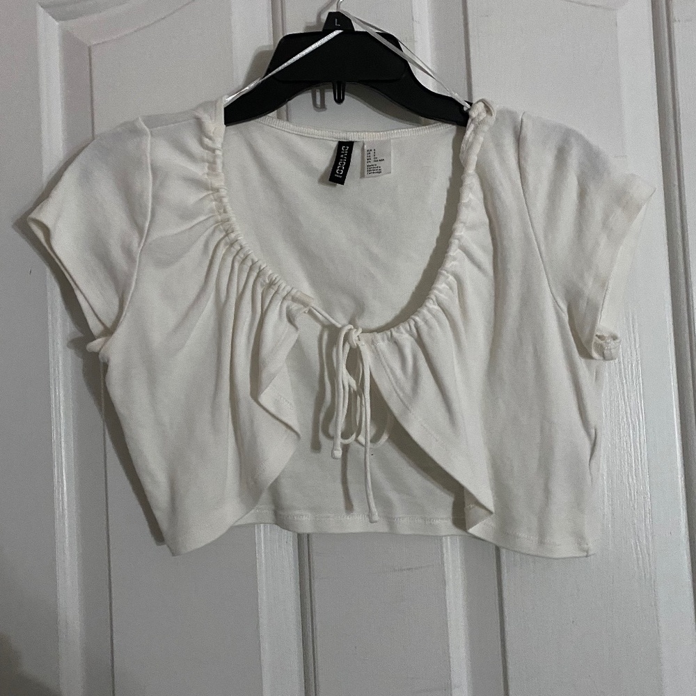 Cropped white top